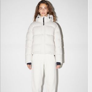 ARITZIA / TNA SUPER PUFF SHORTY